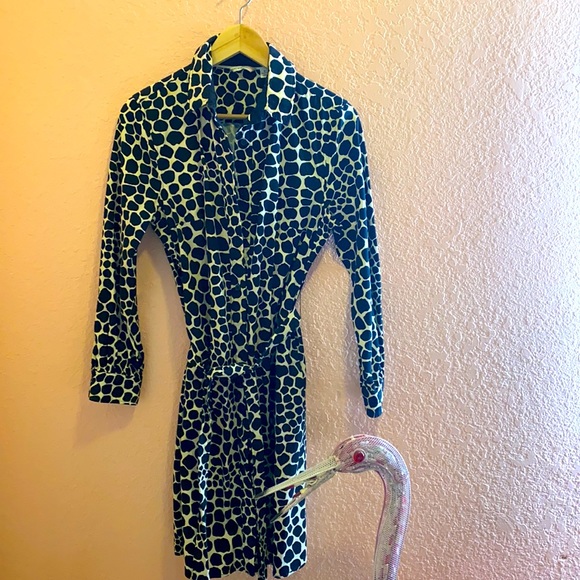 Cute black & white spotted Spring coat - Picture 2 of 4